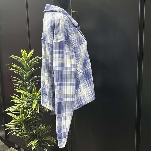 Ashley Shacket, Plaid Check,chest pockets, button up,long sleeve,semi crop - Picture 5 of 10